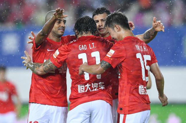 乐鱼官网下载-5归化入选国足名单状态均不佳 40强赛谁能踢主力？