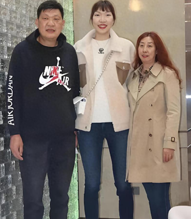 乐鱼官网-男篮名宿韩发顺：退役当教练，女儿2米11，也成为女篮领袖|韩旭|篮球|中国男篮|篮球运动员|河北省_新浪体育_新浪新闻